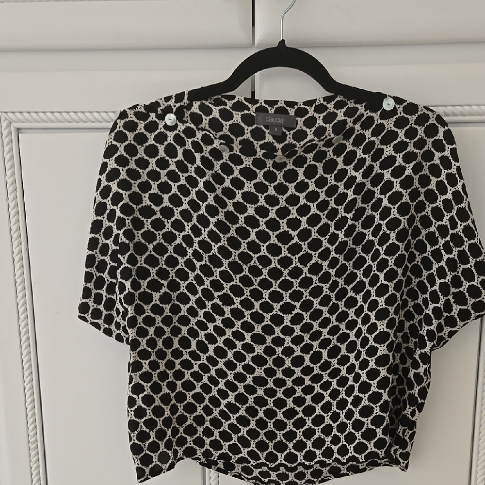 Claudia Black & White Geometric Short Sleeve Blouse